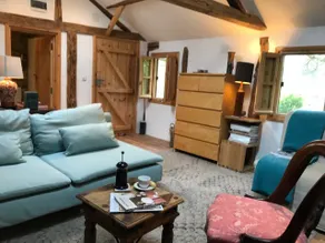 Lavender Lodge in picturesque wine-growing region - Image 3