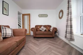 cottage in pontypool - Image 3