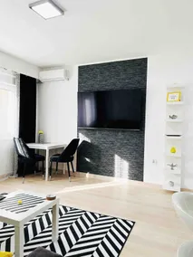 Bright Central Lux Apartment - Image 5