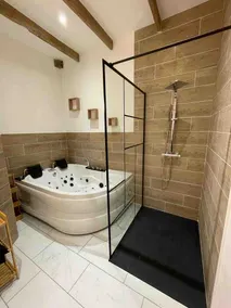 In the barn of horses - Renovated cottage with spa bath - Image 4