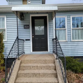 Beautifully updated, near beach, fenced,no pet fee - Image 3