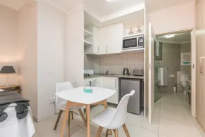 Private Retreat / Retro Chic / Urban Hideawy - Image 4