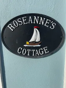 Roseanne's Seaside Cottage - Image 2