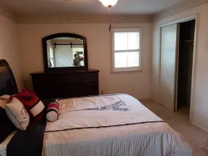 NICE HOME ONLY 20MIN TO MURRAY & 30 MIN PADUCAH - Image 4