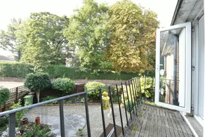 Spacious 4 Bedroom, 2 bathroom House - Image 2