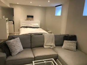 Modern, cozy studio apartment with wash and dry! - Image 2