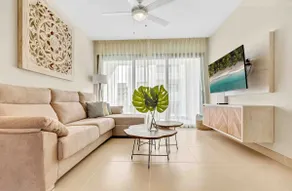 Stunning 2 bedroom Apartment at the Beach - Image 3
