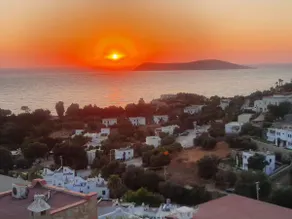 The best sunset and sea view villa - Image 2