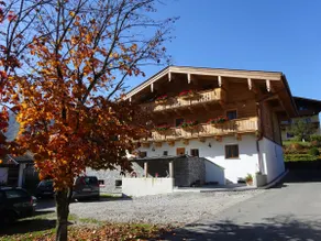 Cozy attic apartment with balcony & garden - Image 2