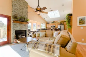 Nice Wine Country Family Home - Image 4