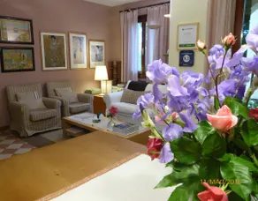 THE GARDENER'S HOUSE - Image 3