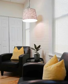 Over the Top - Entire Apartment In Thomas - Image 5