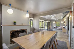 Daylesford Luxe Getaway- Bromley design - Image 4