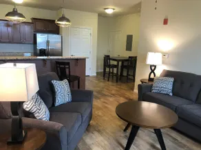 Top Hutchinson location, Modern, Clean 1 bdrm apt - Image 2