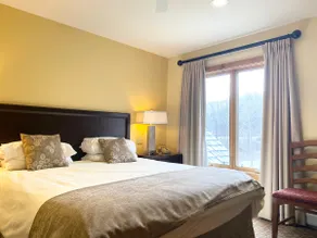 Jay Peak Ski-in Ski-out “well stocked” condo at Slopeside - Image 4