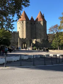 Romantic house - entrance to the medieval castle - Image 2