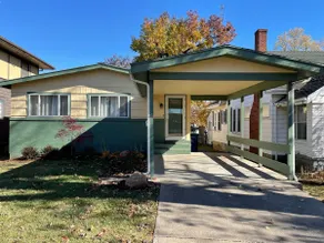 Cute 3BR 1-level MidCentury, near Earlham-IUE-Reid - Image 3