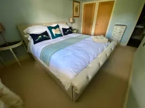 Riverside Luxury Townhouse | Sleeps 6 | Stamford - Image 2