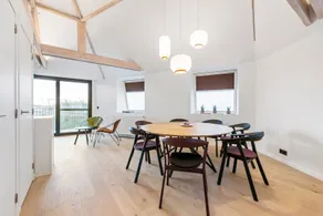 Chic Retreat: New Loft near Vibrant Ghent - Image 4