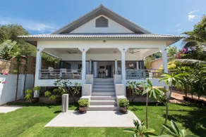Tamarind Beach House - Image 2