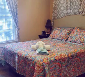 Quiet & Cozy~ Near Downtown/USC/Zoo/Ft. Jackson! - Image 2