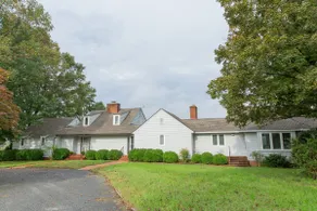 Scenic Private Farm House Great for Large Groups - Image 2