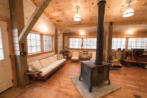 Beautiful Art Studio with hot tub/sauna #1 Airbnb - Image 3