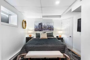 Great Location! One bedroom with free parking! - Image 4