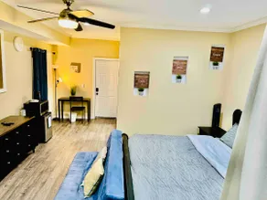Spacious, Clean, Private, Close to ALL - Image 3