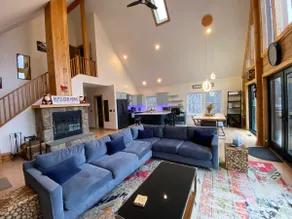 Catskills Getaway Home W/ Hot tub, Game room, fire pit and basketball court - Image 2