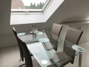 Air-conditioned apartment in a detached house - Image 4