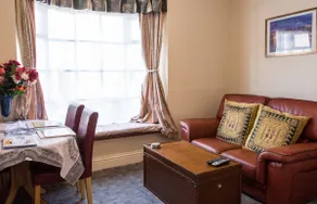 Town Centre Apartment - Image 2