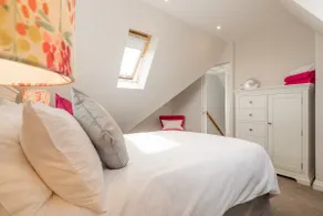 Exclusive Countryside Property Close to Cambridge - Image 3