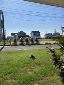 Comfy 3-Bedroom Near The Beach With A Pool & Grill - Image 4