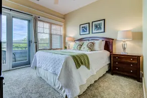 Incredible Waterfront Views Beautiful 2 BD 2 Bath - Image 5