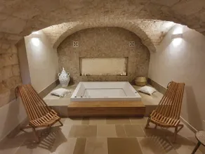 Alba Luxury Suite - Image 2