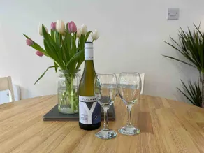 Stepping Stones Cottage - Great Location - Image 3
