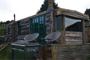 The Cabin: Scenic Country Cabin Private & Rural - Image 3