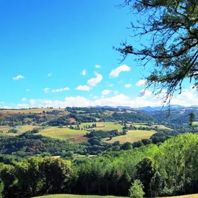 Gîte Puy Mary with stunning mountain views. - Image 2