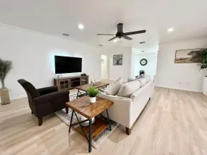 Lovely 4 bedroom home, with pool , heating pool is 45$ a day extra on request - Image 4