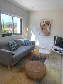 New house on the Saint-Tropez peninsula - Image 4