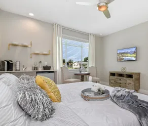 Centrally Located Guest Suite Retreat - Image 4