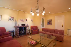 Chalet with garden, barbecue and pool in Logroño - Image 4