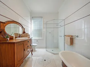 Stallard Cottage - Lovely Family / Group Accom - Image 3