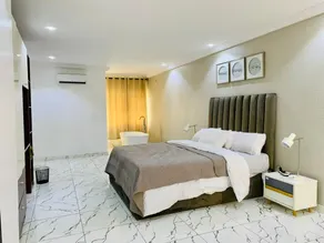 4-Bedroom Duplex with Pool - Image 5