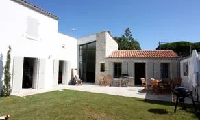 ”La Grange” House – Spacious and Bright - Image 2