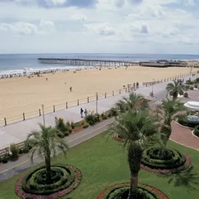 Boardwalk Resort and Villas - Image 2