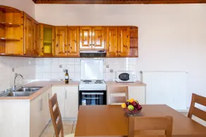 Peaceful flat with great view over Vasiliki's Bay - Image 3