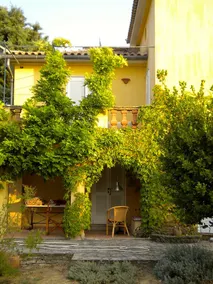 Evy's apartment, romantic studio with swimming pool - Image 3