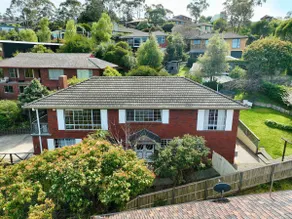 Spectacular water views; Spacious 5BR+3.5 bathroom - Image 3